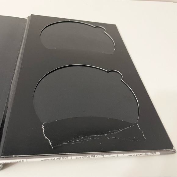 The Death of Superman Graphic Novel DC Comics Book - Picture 13 of 14